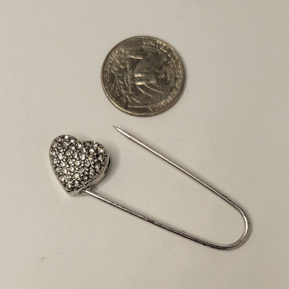 New! Heart Brooch - Picture 4 of 7